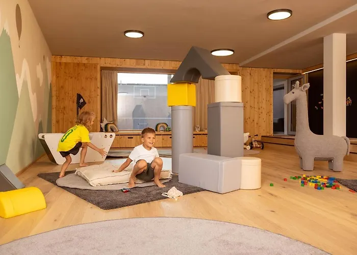 Bleibt Alpine Апарт-отель Шладминг